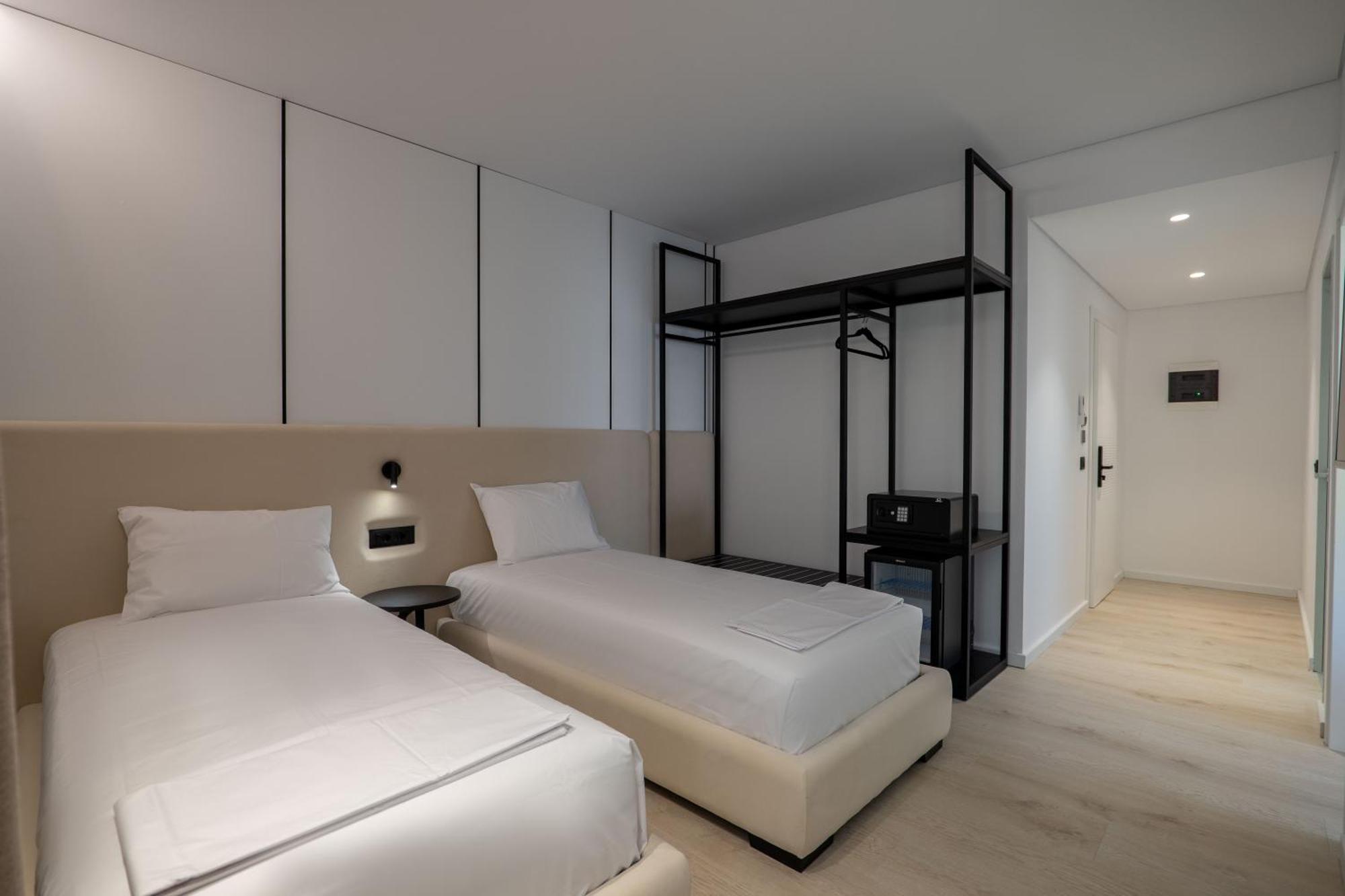Arrei Hotel Sarandë エクステリア 写真