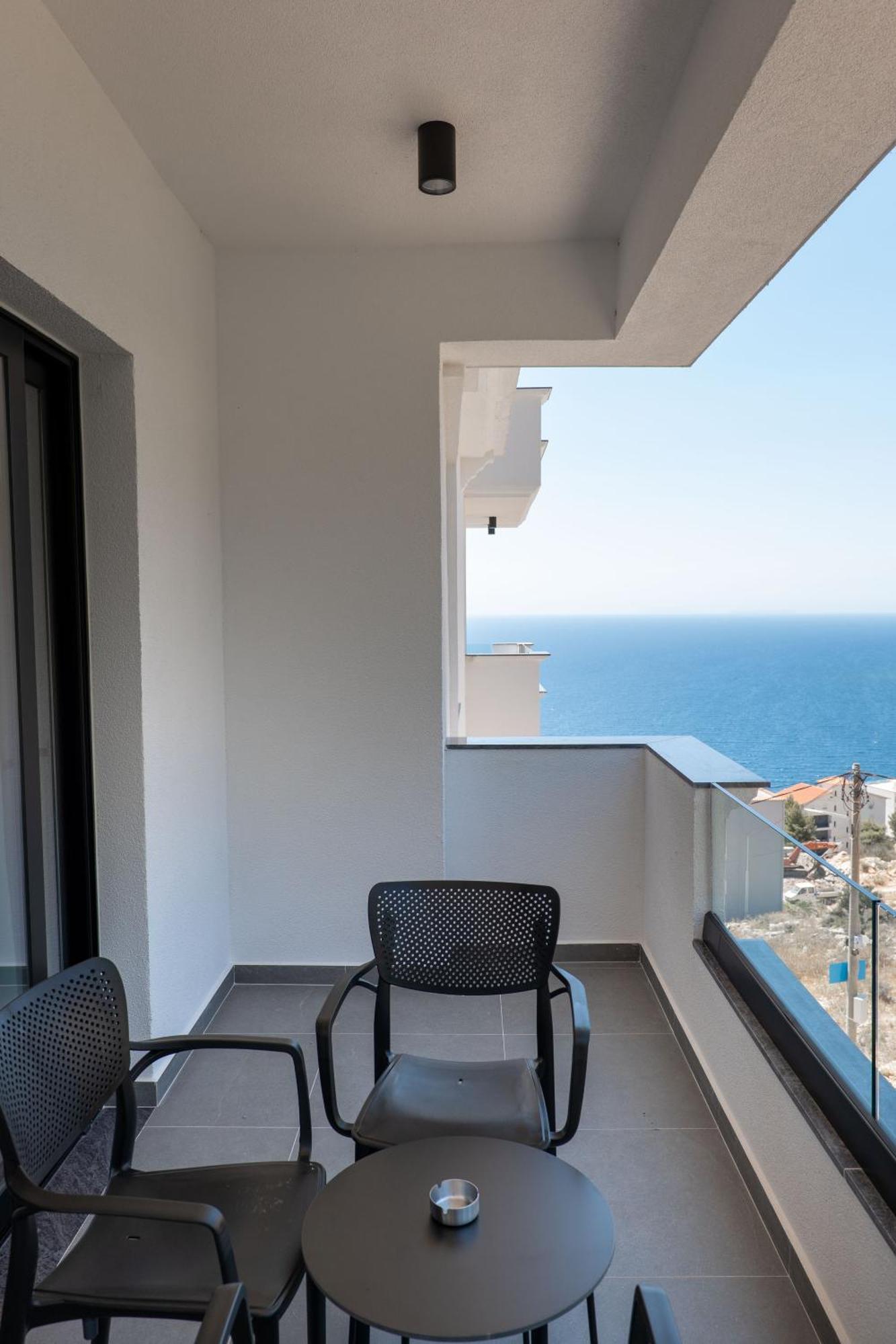 Arrei Hotel Sarandë エクステリア 写真