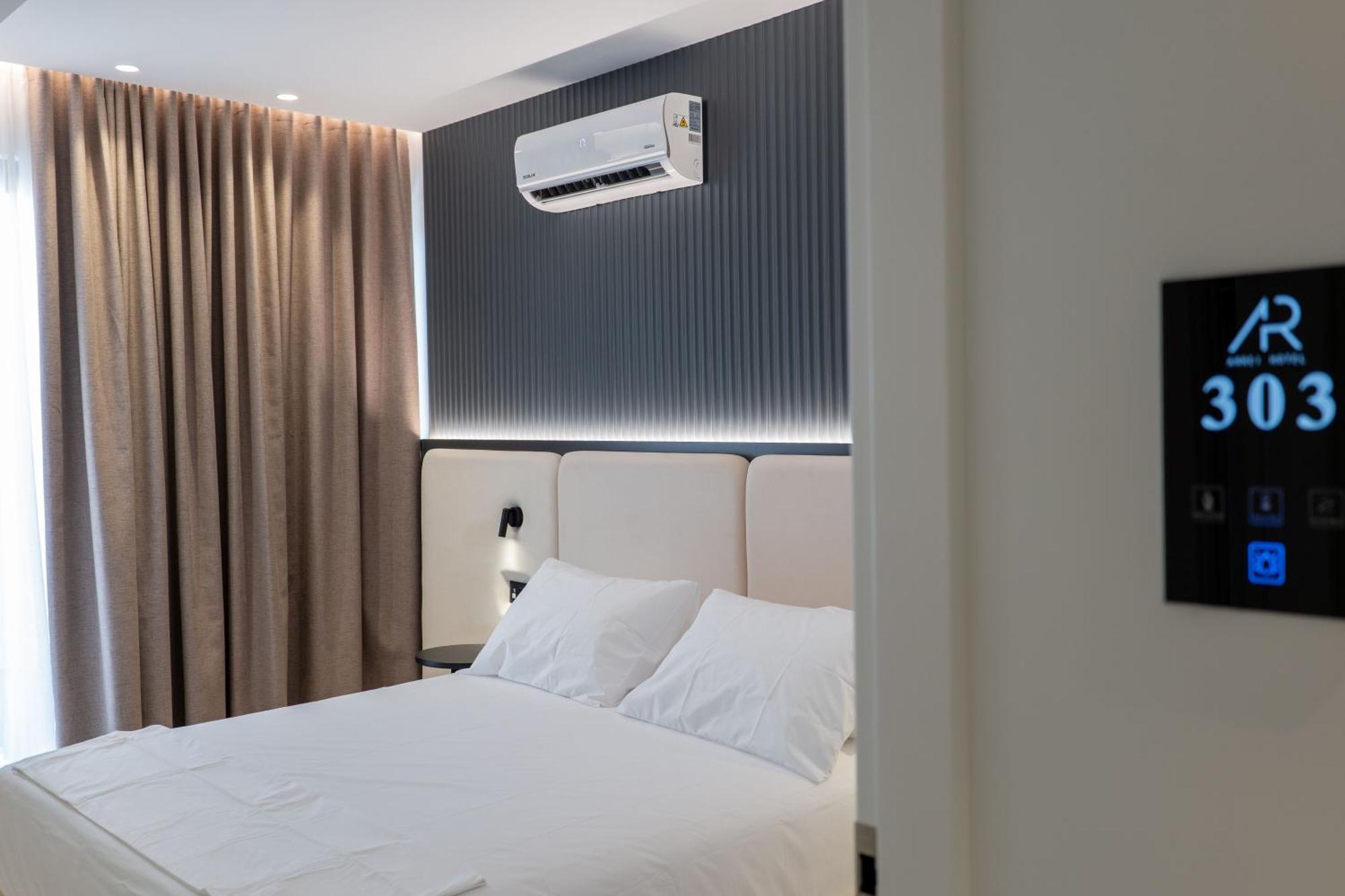 Arrei Hotel Sarandë エクステリア 写真