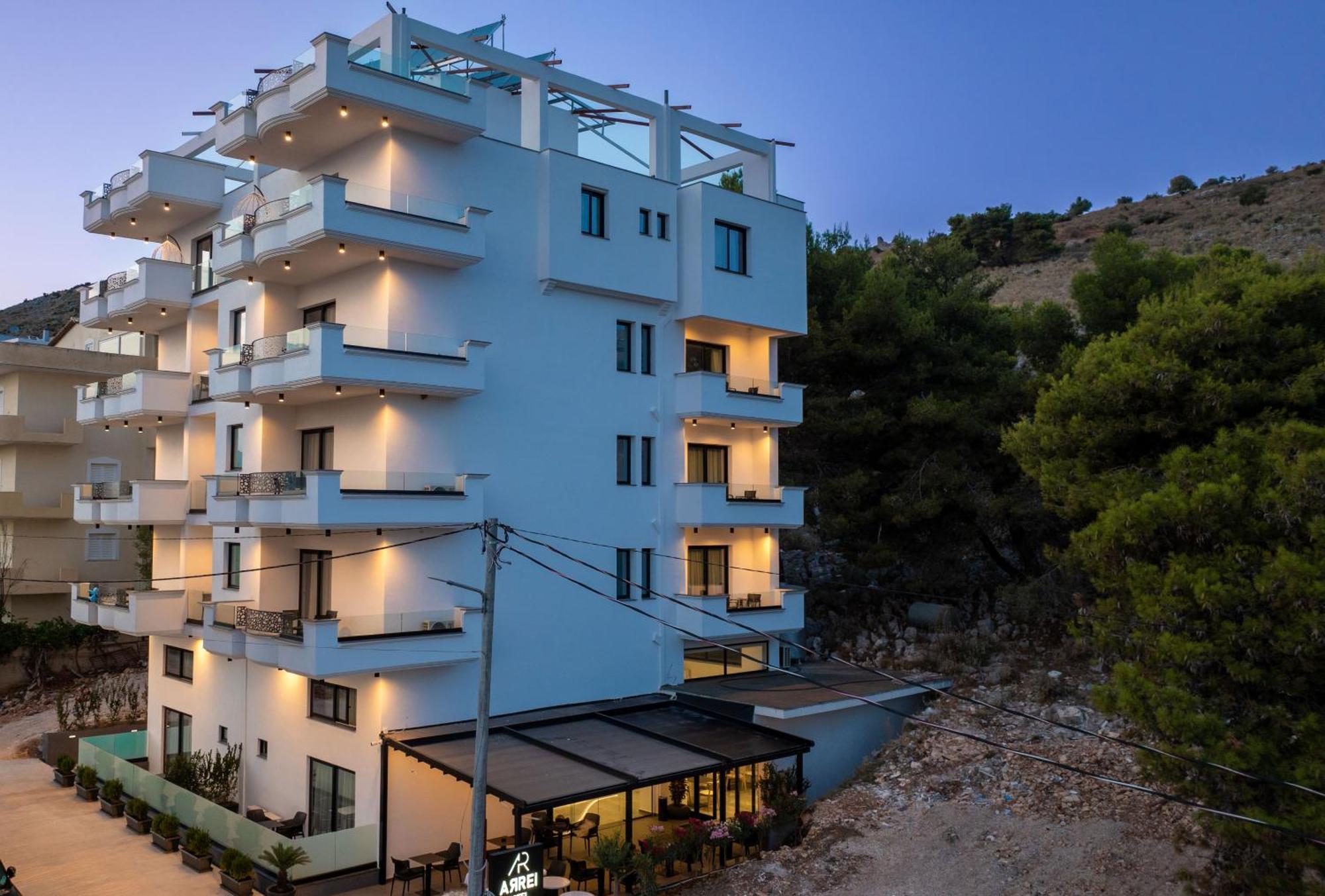 Arrei Hotel Sarandë エクステリア 写真